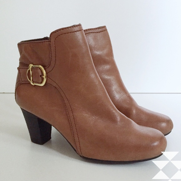 Clarks Shoes - Clarks Tan Leather Ankle Boot Stacked Heel 7M